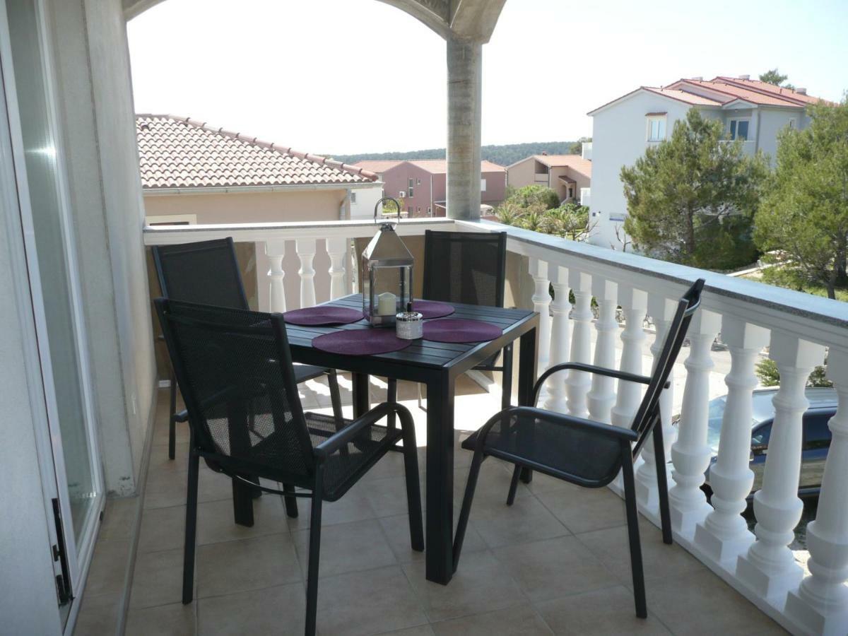 Apartments Rafaela Barbat na Rabu Exterior foto